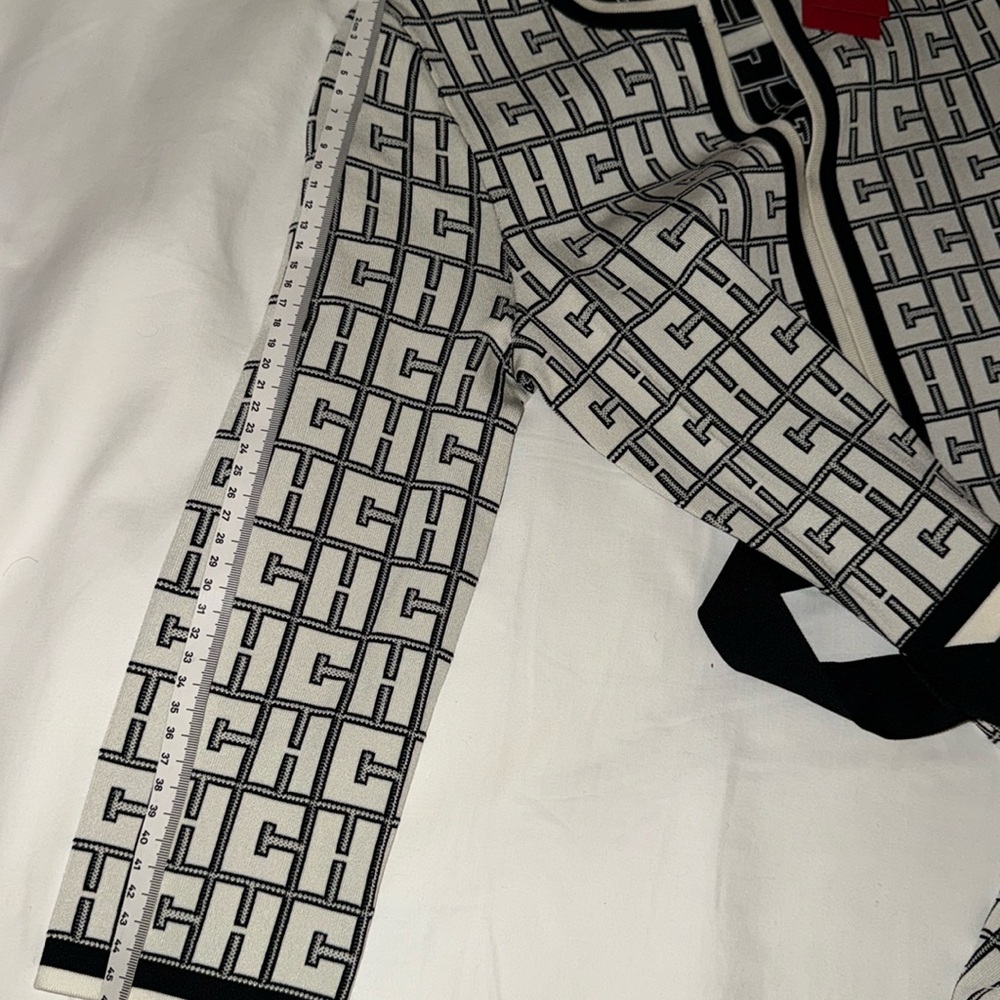 Carolina Herrera Dress - Picture 13 of 13